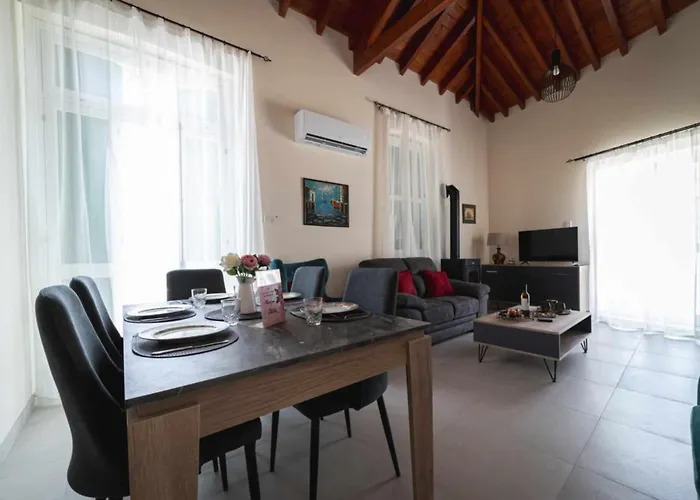 Elite Luxury Όμοδος